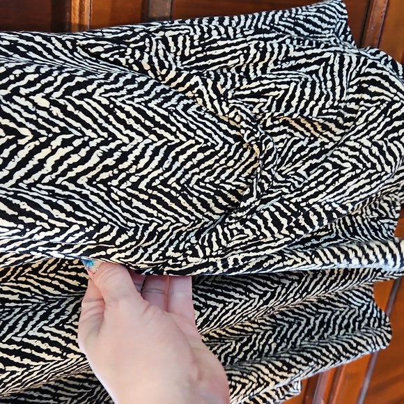 Papillon Black and Tan Patterned Bubble Dress With Pockets, Mini, Sz M - Picture 7 of 9